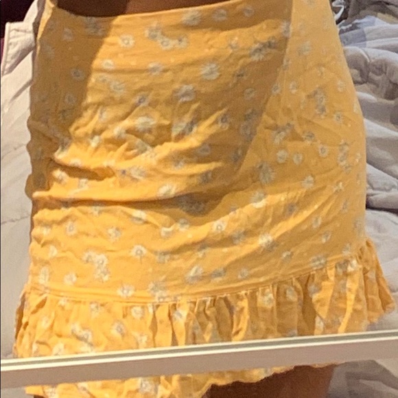 Pacsun L.A. Hearts Mini Skirt Ruffle Hem - Picture 5 of 5